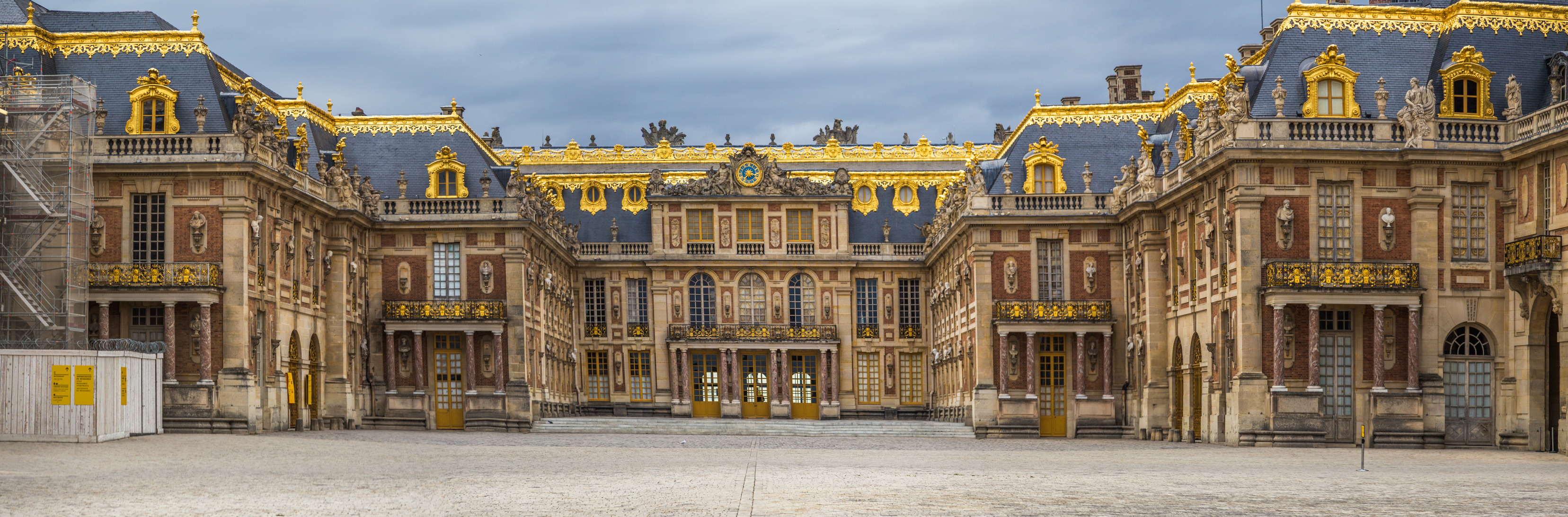  Castle of Versailles in Paris, France